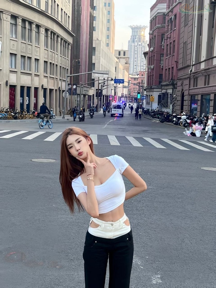 杭州175长腿女模写真照片