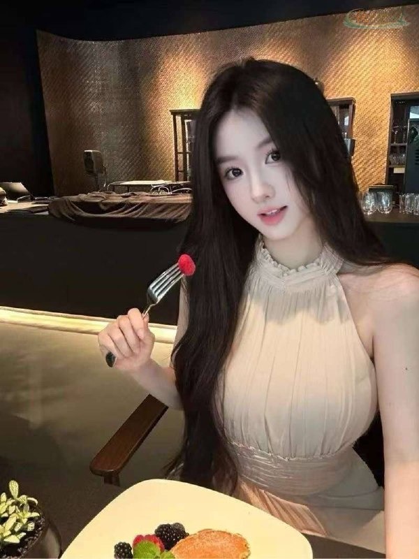 北京网红模特镜头表现力十足