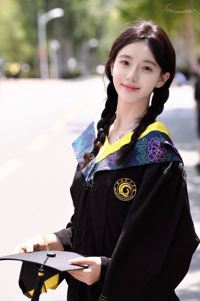 上海清纯可爱女孩街拍