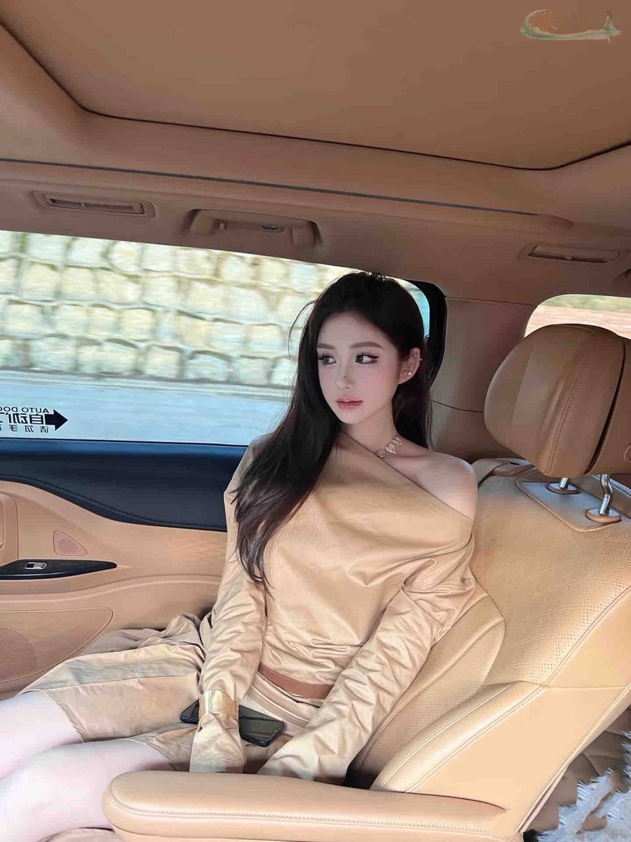 深圳175cm筷子腿少女职业写真