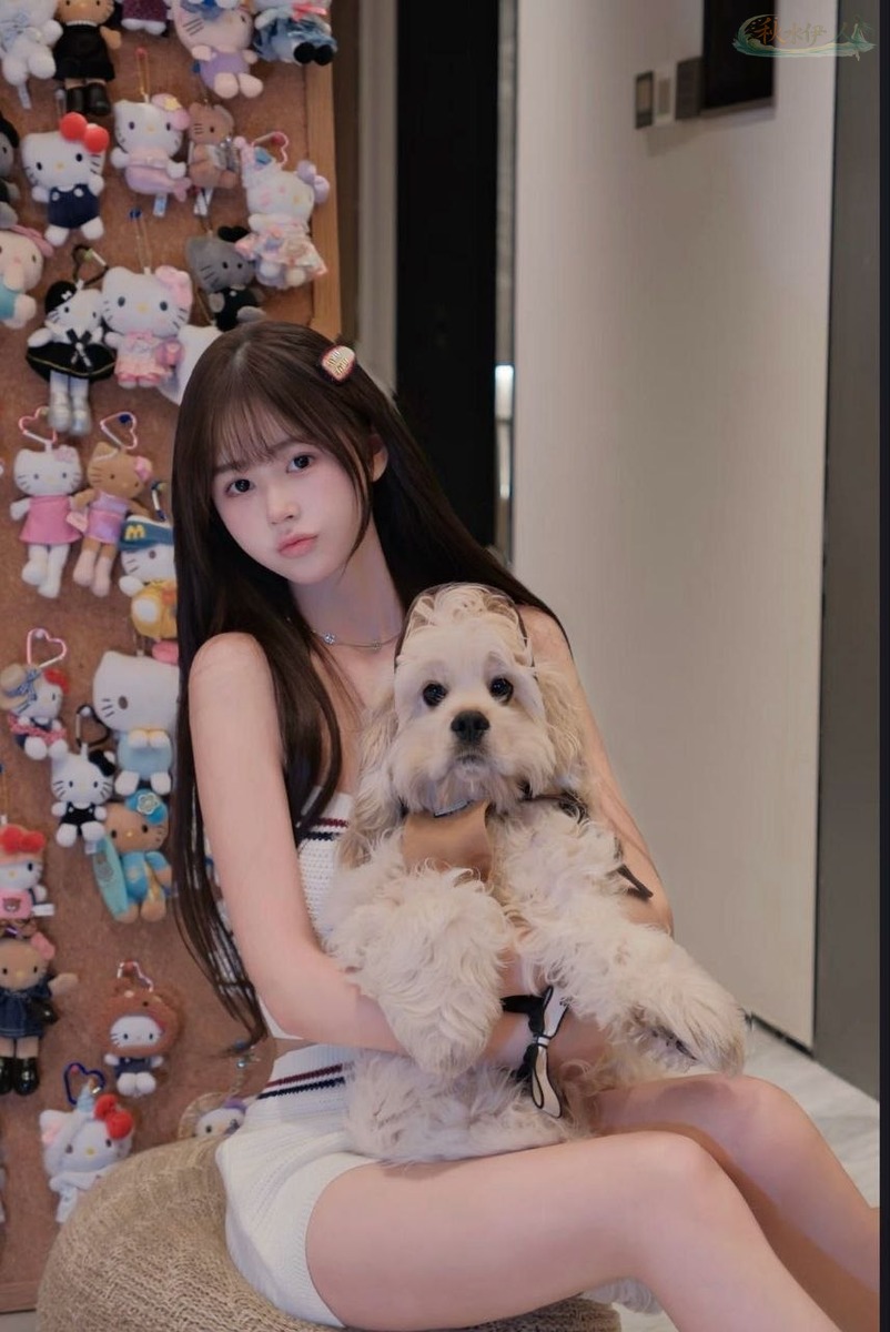 深圳初恋女友感冷白皮模特
