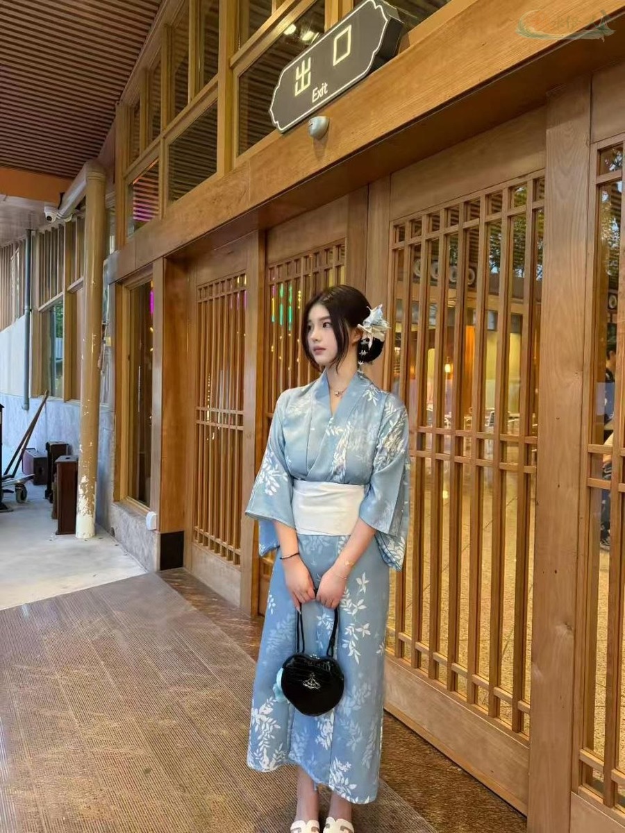 深圳清纯初恋感少女模特街拍