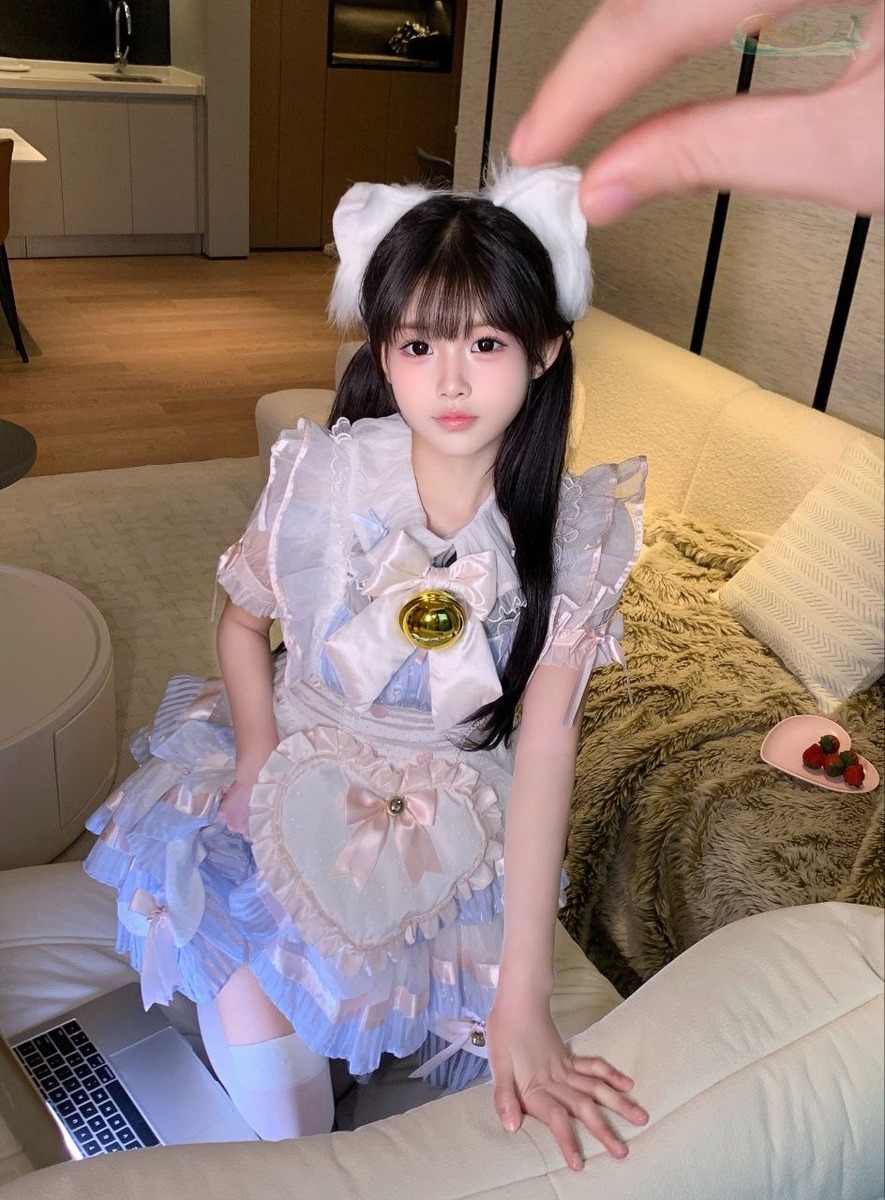 深圳纯欲风模特小鹿眼4