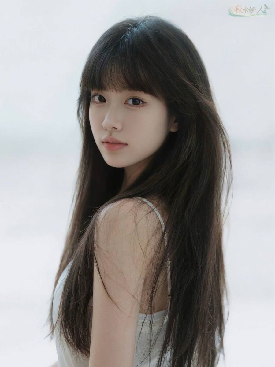 深圳青春可爱少女白色系居家写真