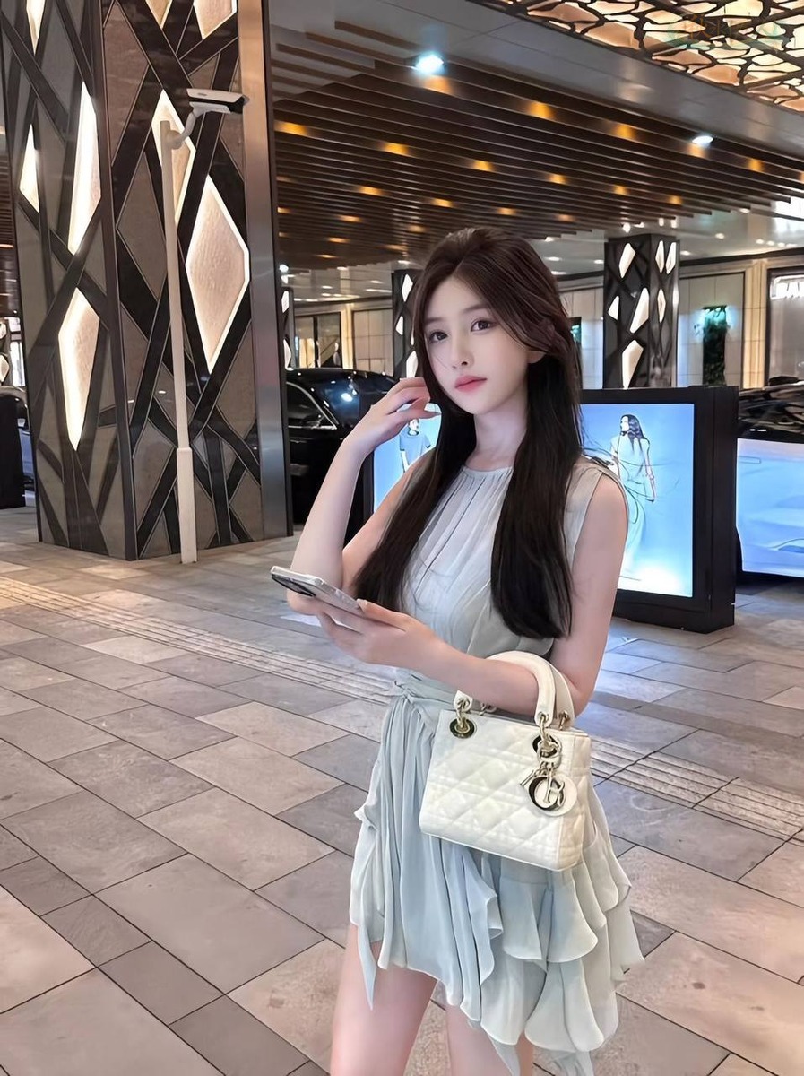 深圳纯欲系模特高级感大片