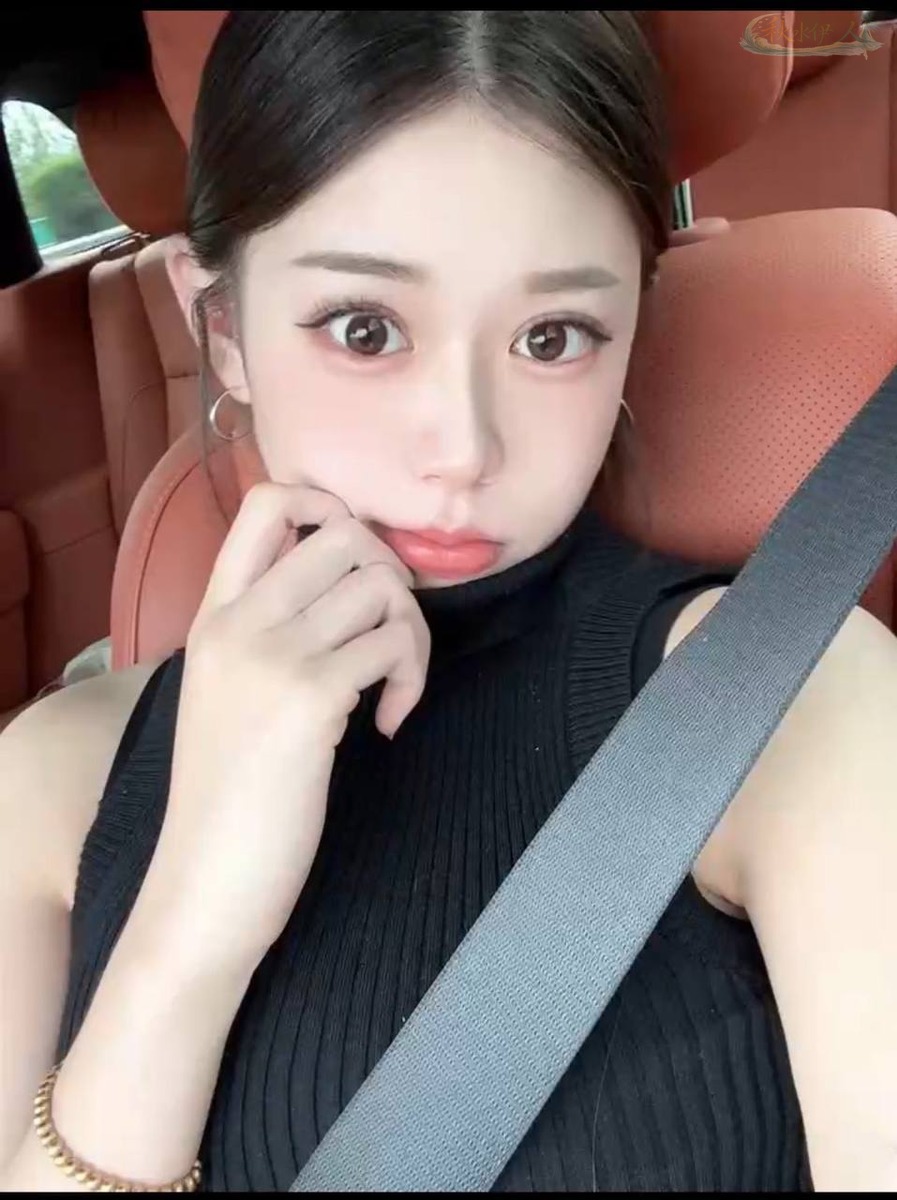 深圳纯欲模特172cm E杯平面拍摄