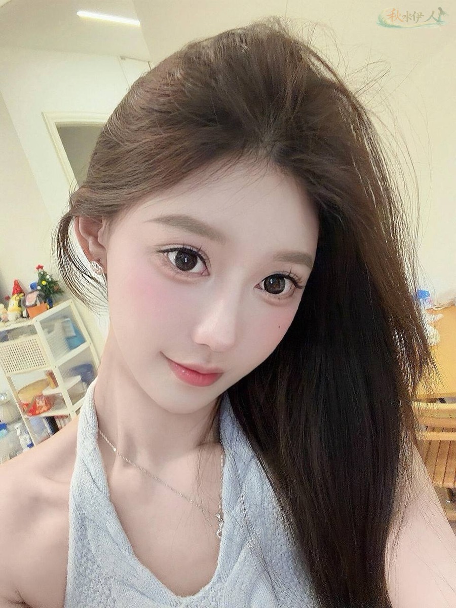深圳170D妈生脸模特肤白貌美