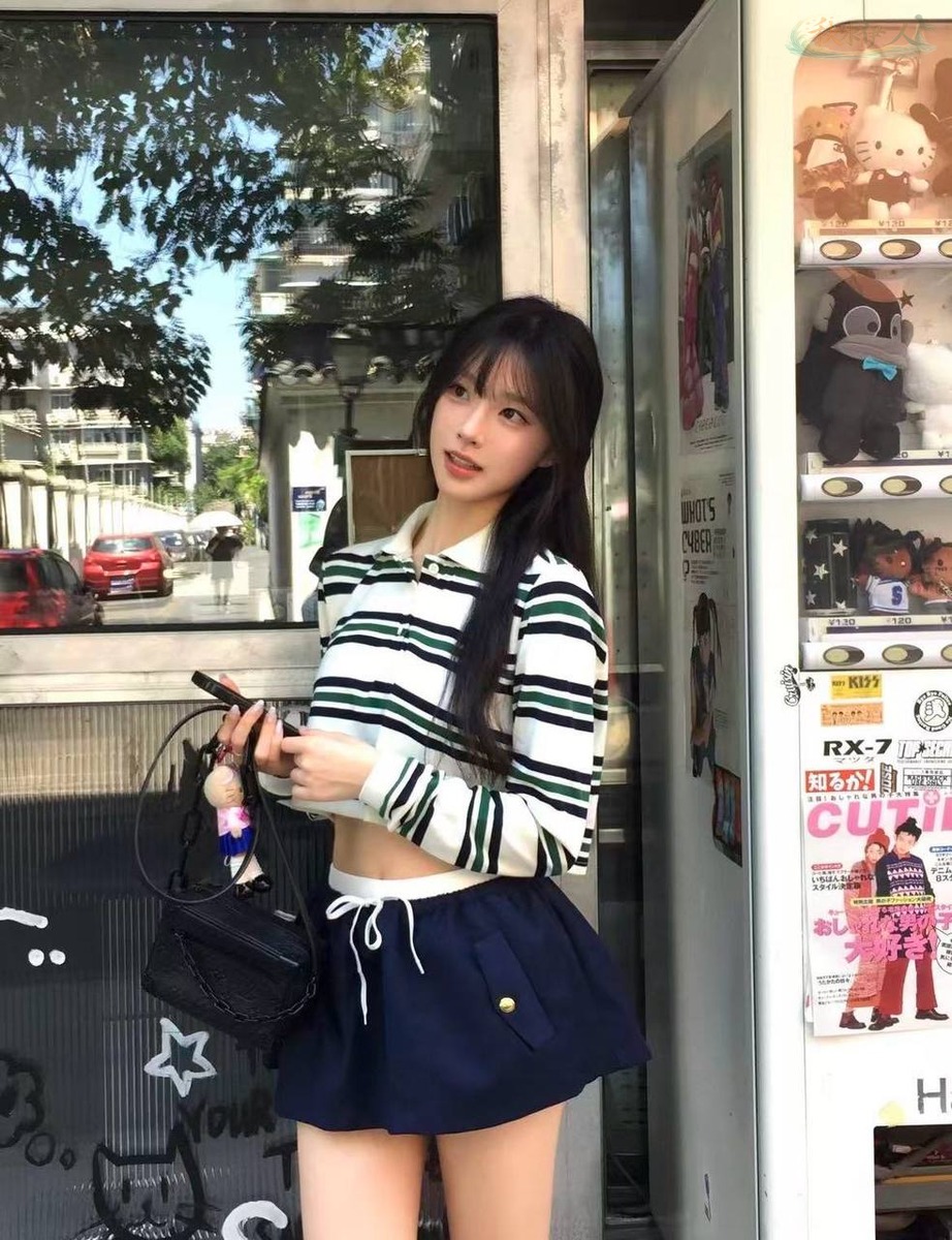 上海清纯校园女友模特白皙肌肤