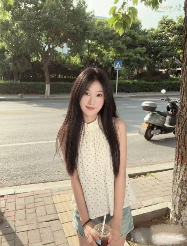 长沙温柔气质模特菲儿全身照