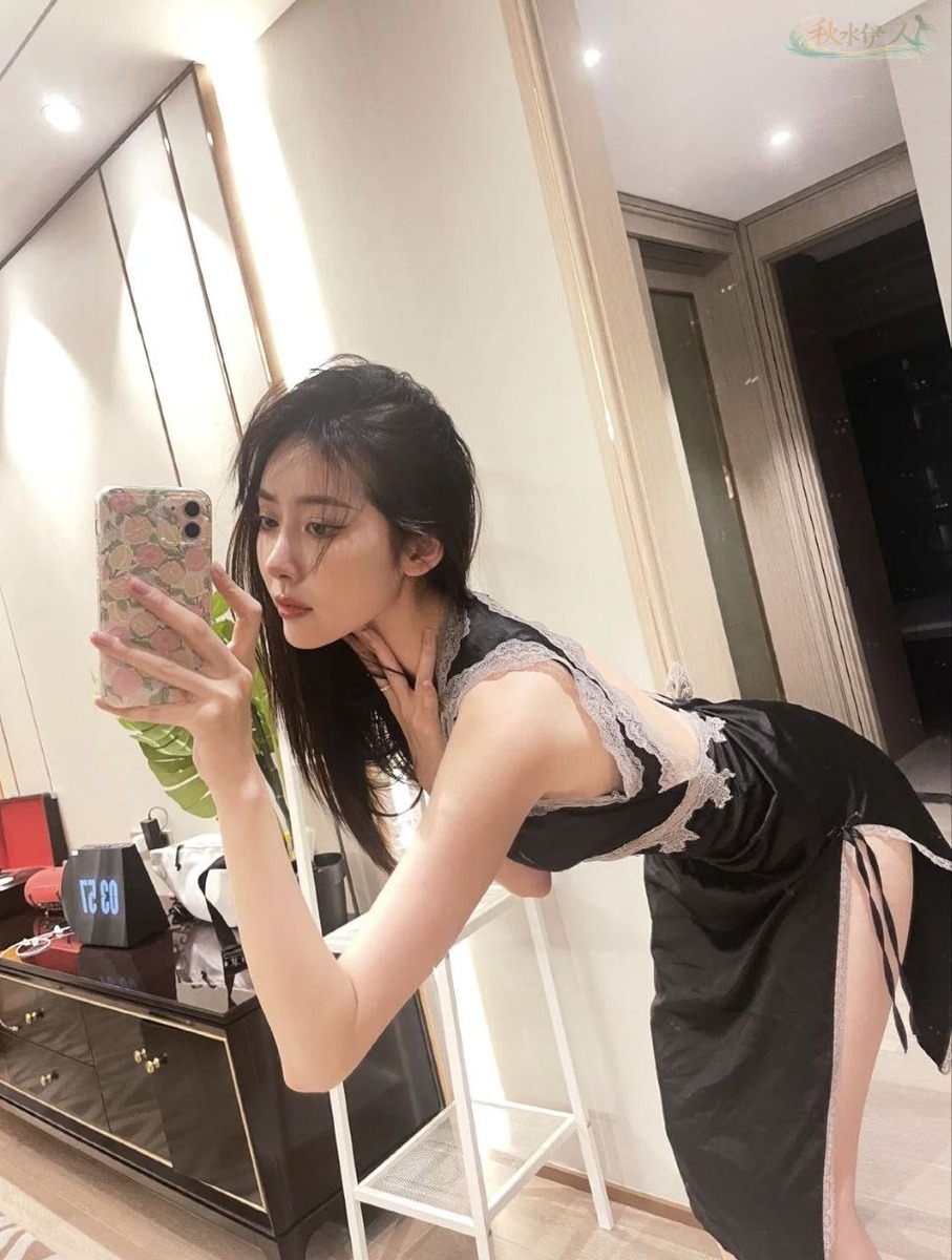 北京高挑模特E杯身材写真