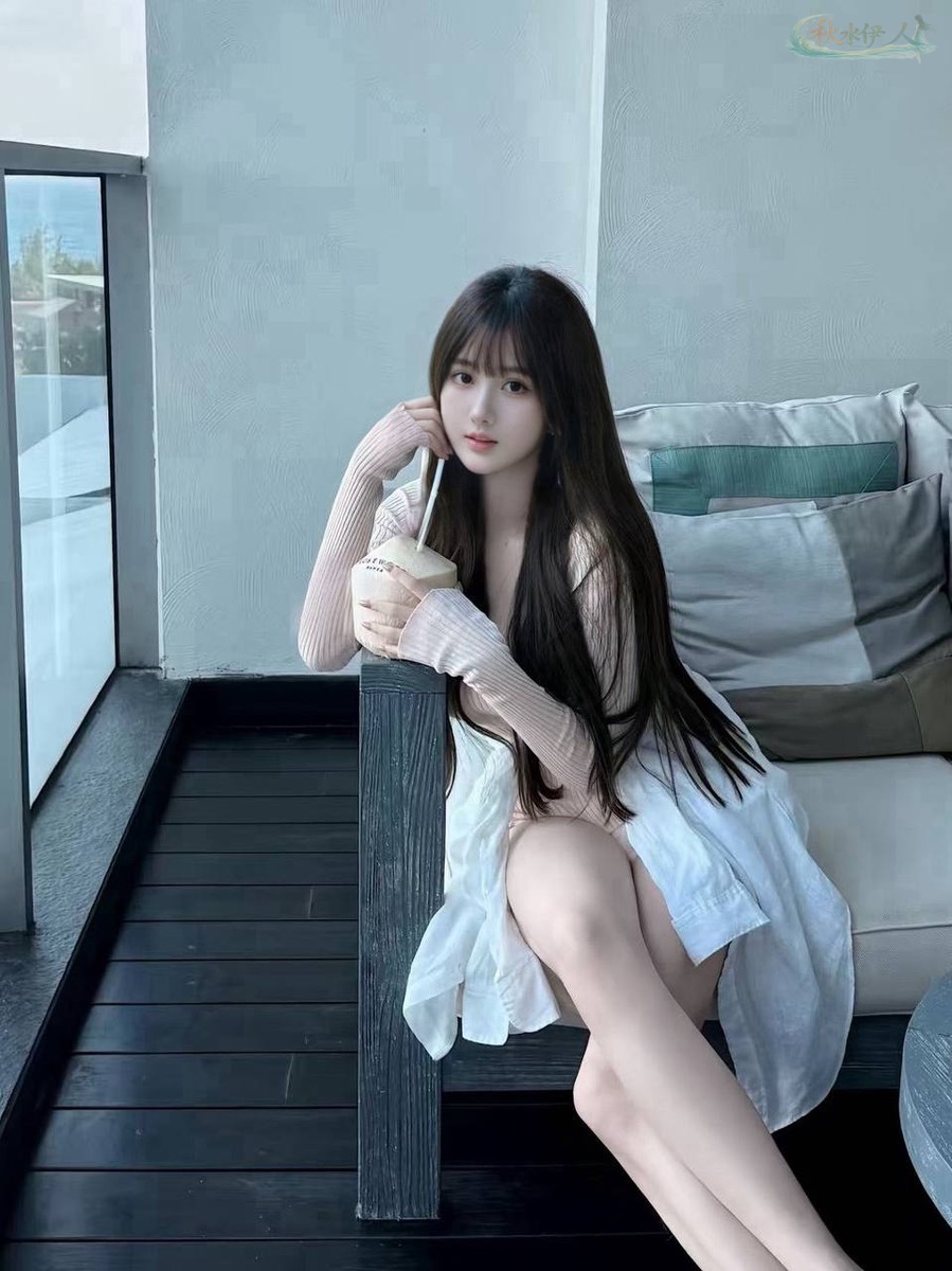 北京甜美模特元气笑容生活照