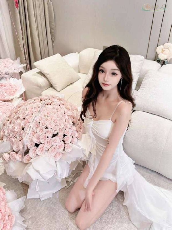 北京白皙皮肤模特甜美笑容