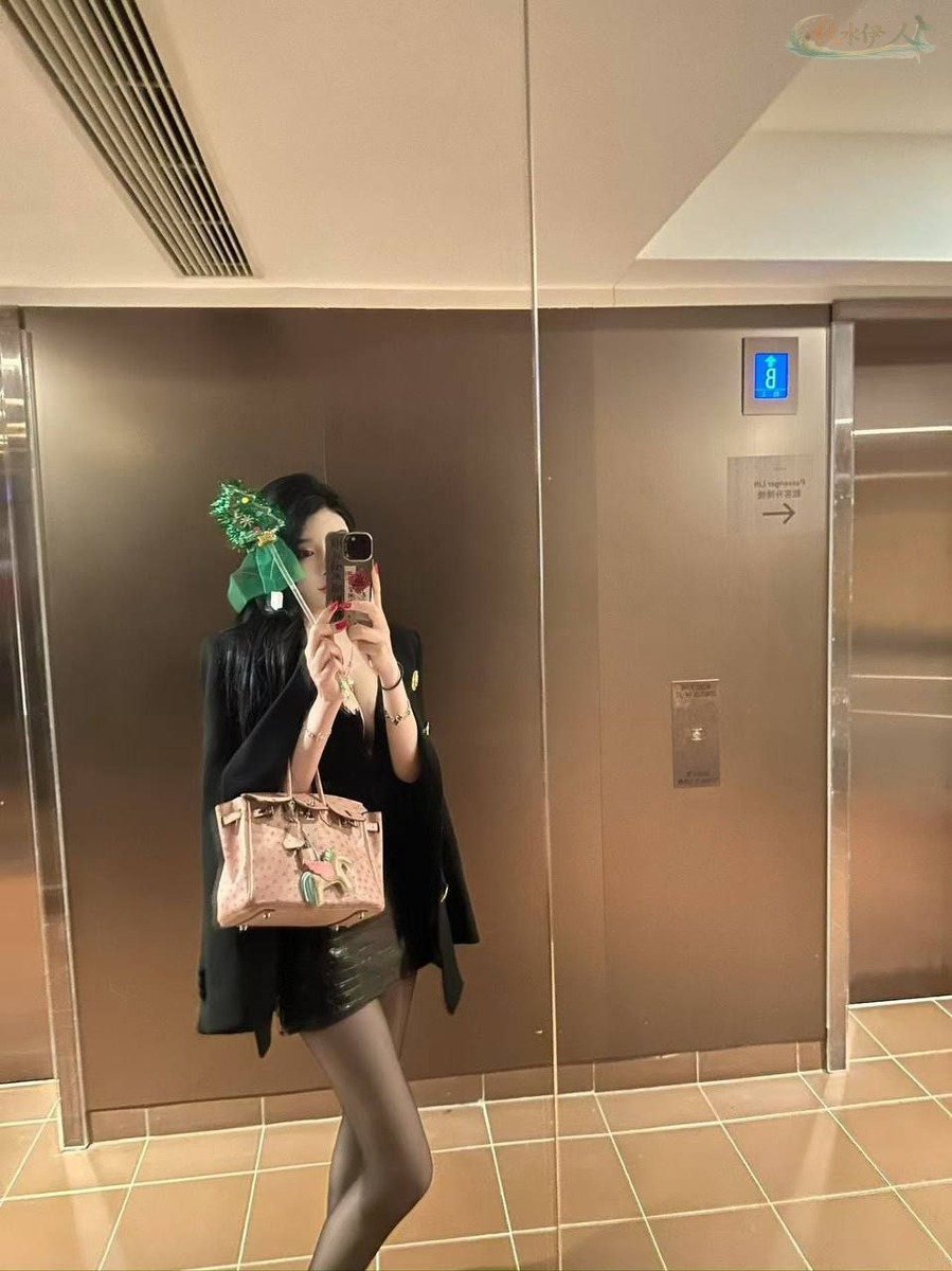 上海大胸模特腰细写真3