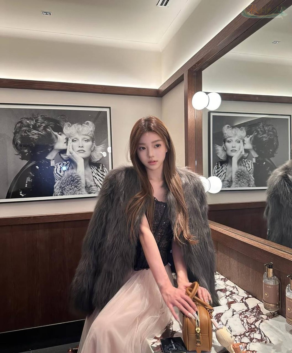 广州网拍女神蜜桃身材展示
