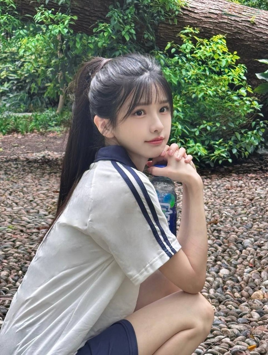 上海173cm清纯甜美模特照片