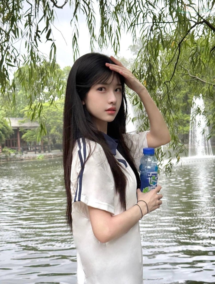 上海纯天然身材模特室内照