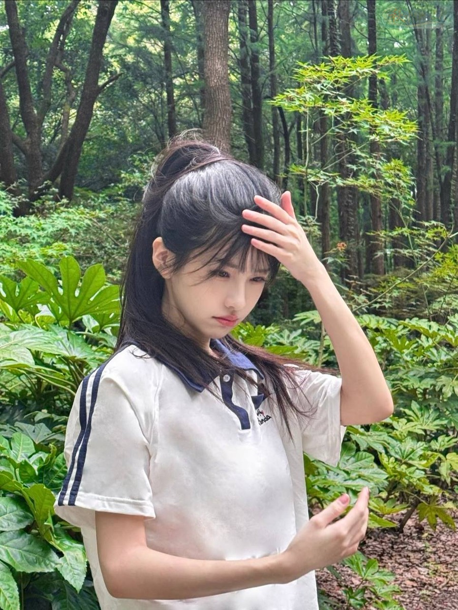 上海高挑模特清纯面孔特写