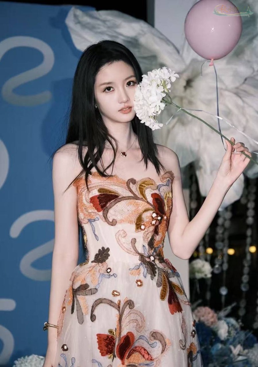 北京新人模特D杯身材气质大片