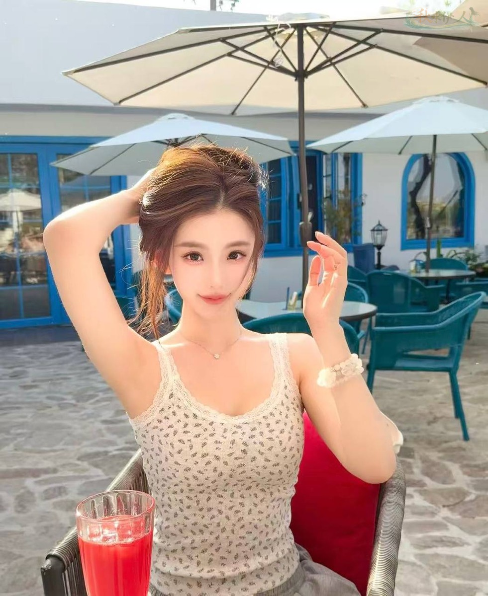 北京D杯真胸T台走秀模特