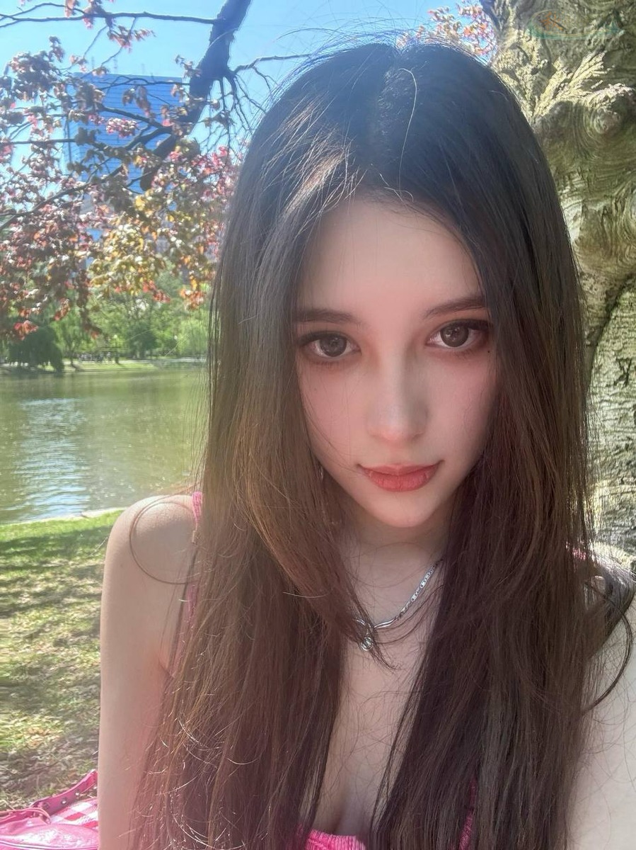 深圳170cm模特C杯长腿写真
