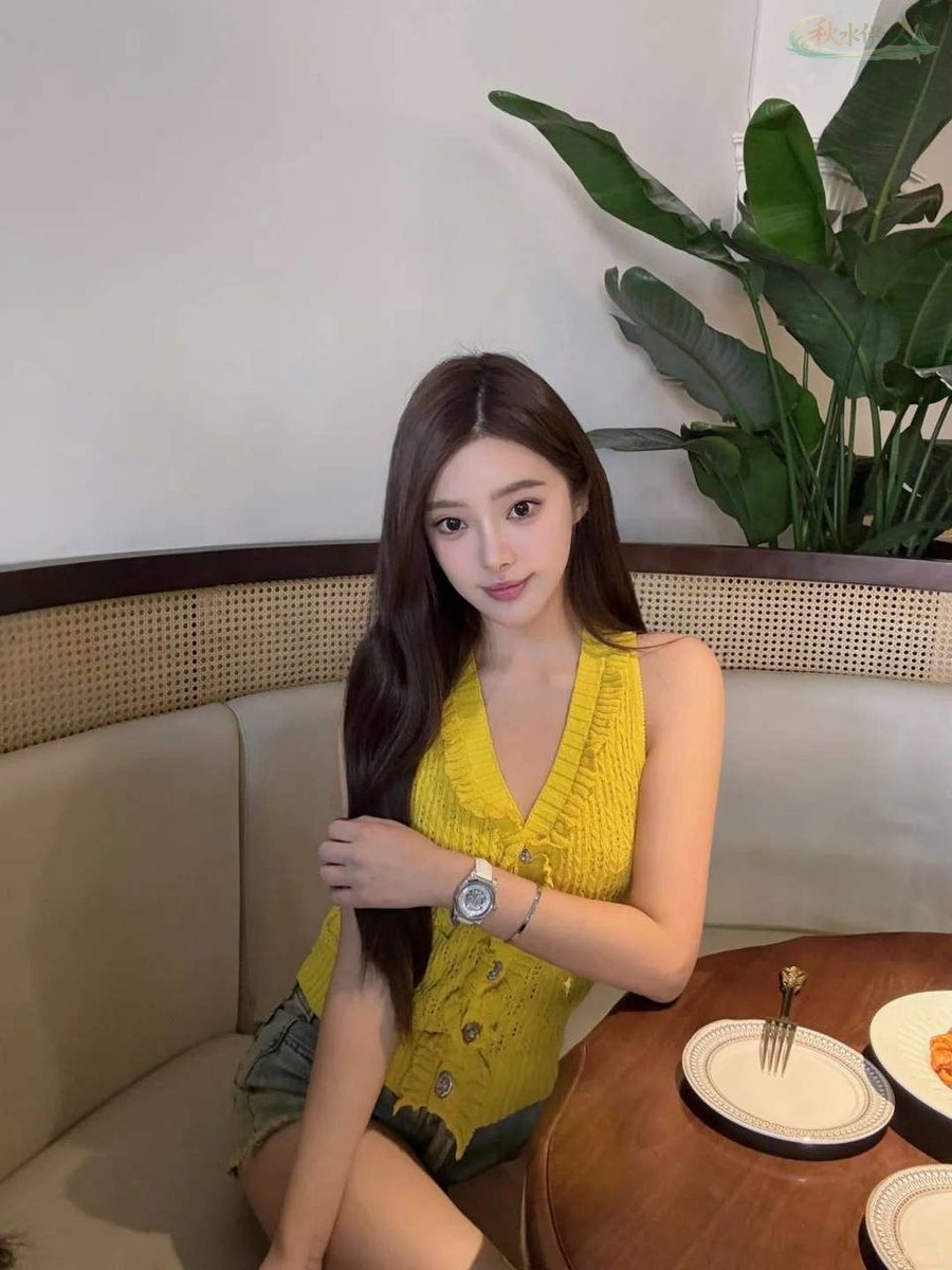 长沙模特S腰蜜桃臀正面照