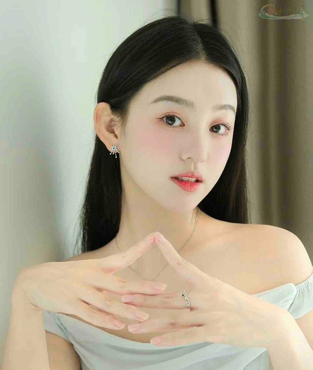 广州高个子模特腿长1米2街拍
