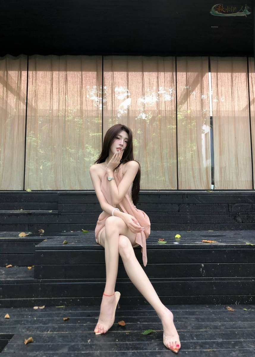深圳可纯可御模特风格百变