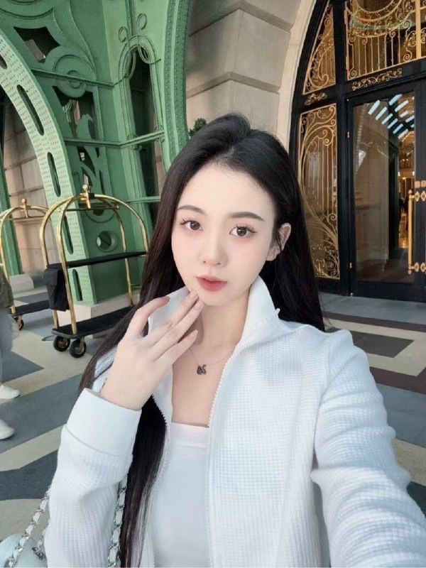 广州大学生模特日常穿搭