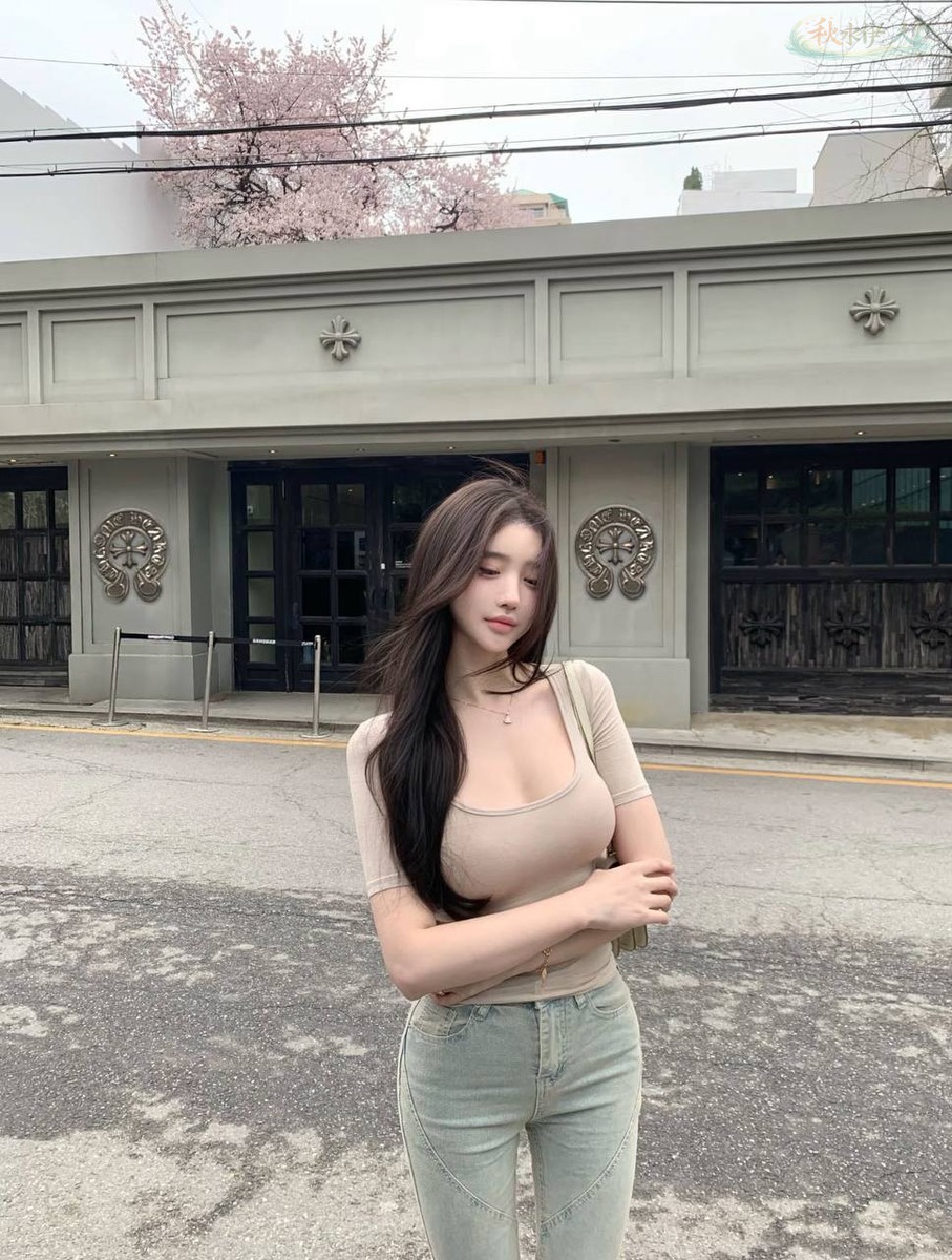 广州清纯兼职模特街拍2