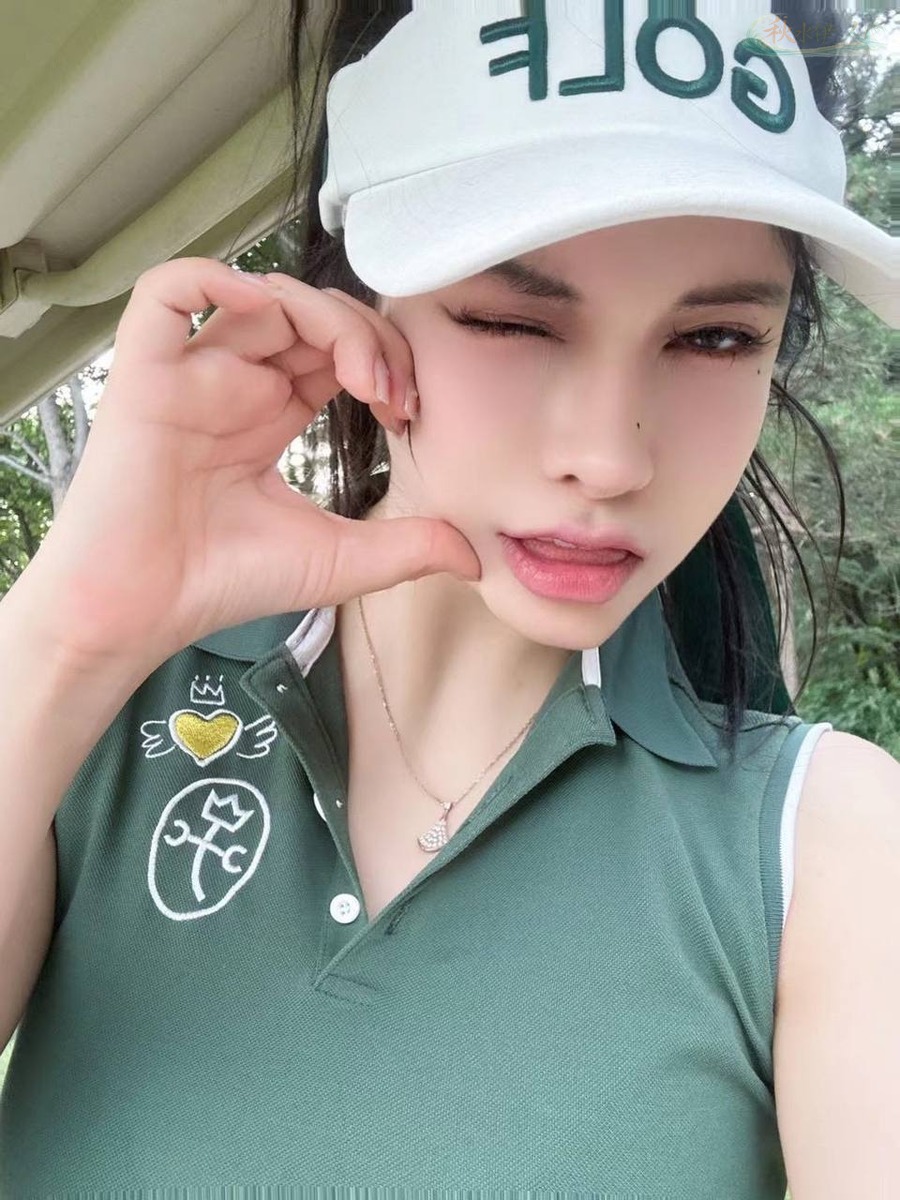 上海翘臀气质模特侧面写真