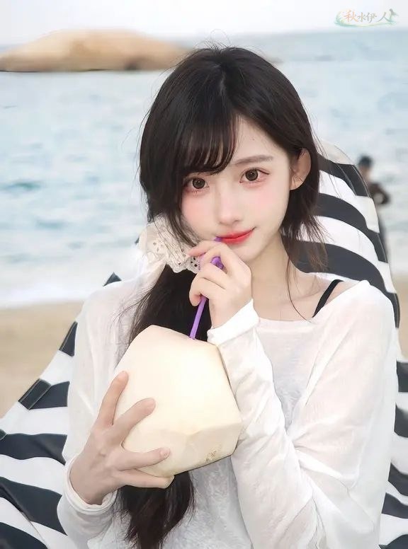 北京温柔清纯模特腰细臀大