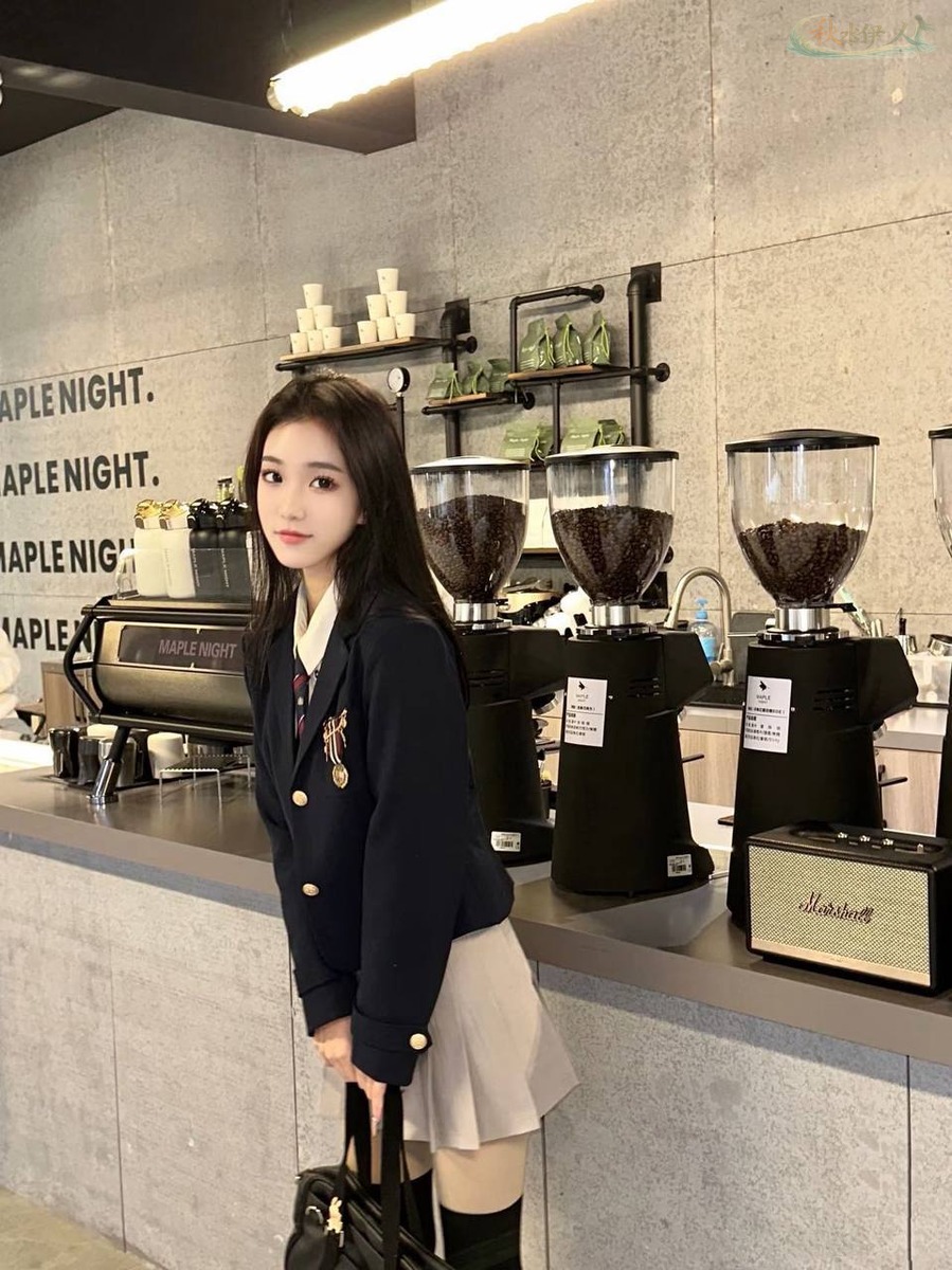 广州白嫩皮肤模特少女感