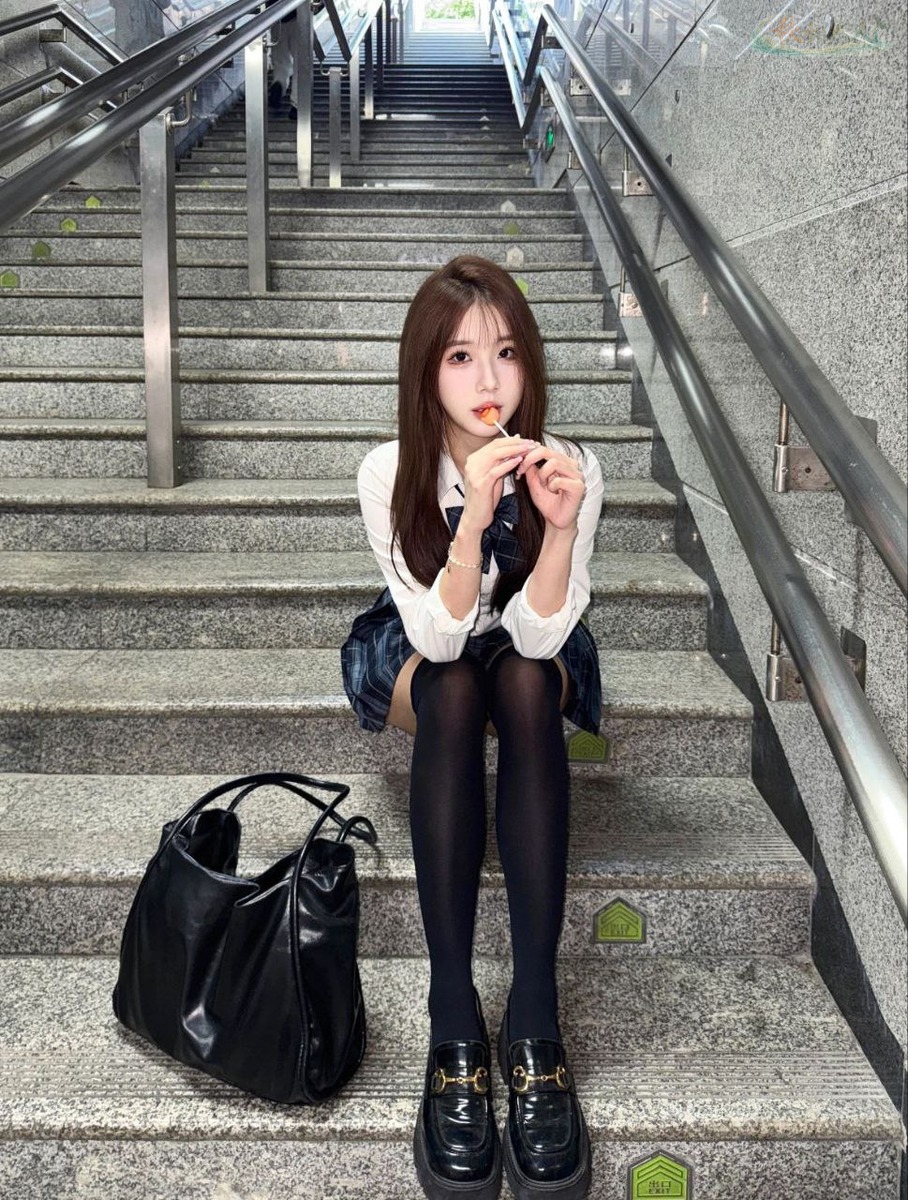 北京制服模特乖巧甜美气质展示