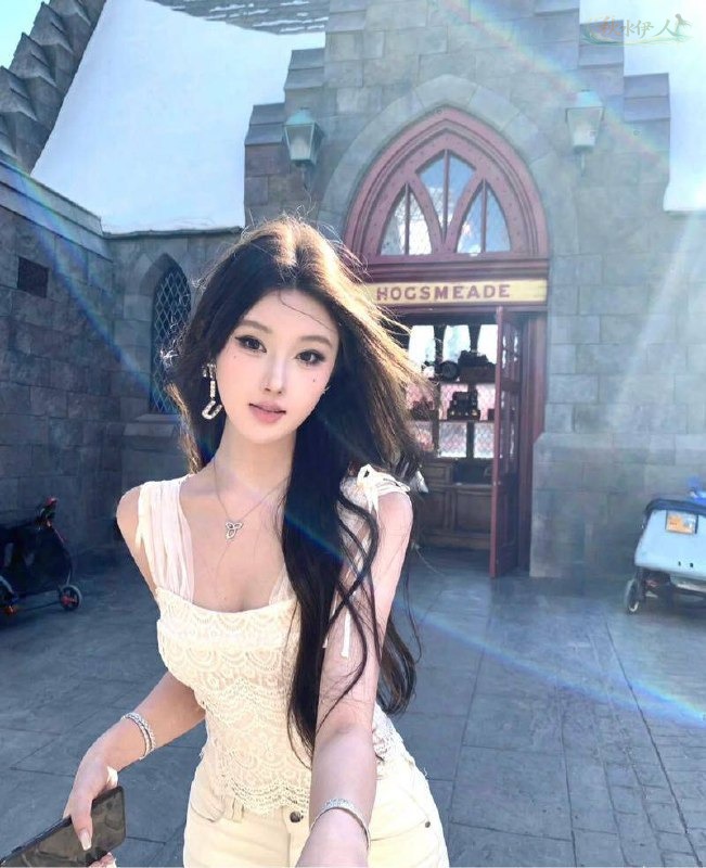 上海翘臀筷子腿模特