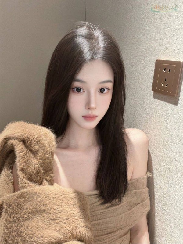 上海雪白皮肤超模筷子腿写真