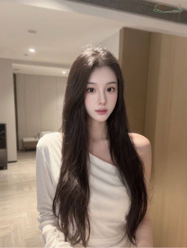上海B罩杯模特优雅姿态