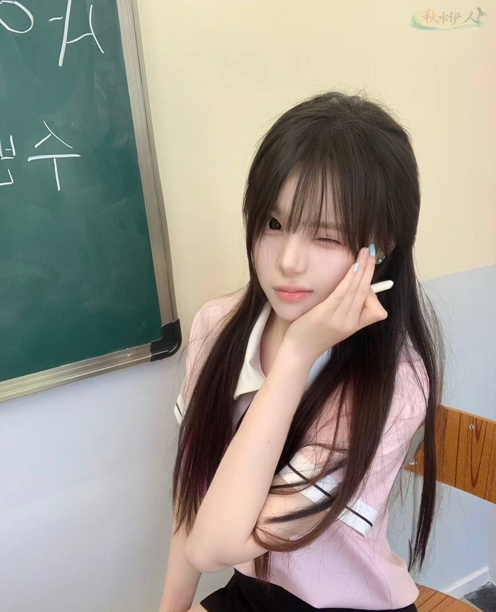 广州165cm模特A4腰翘臀写真