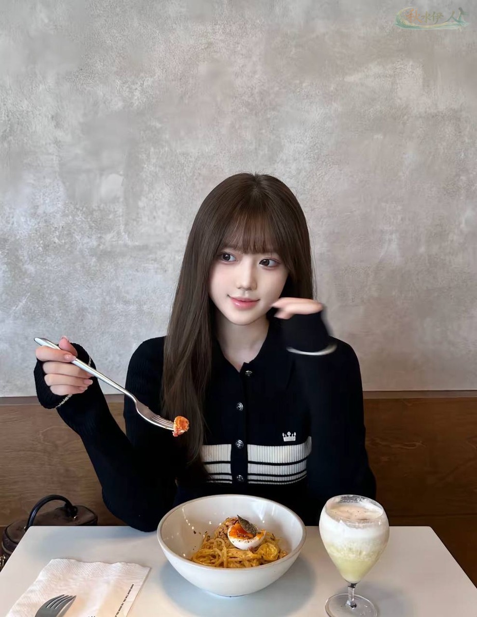 广州少女模特白皙肌肤