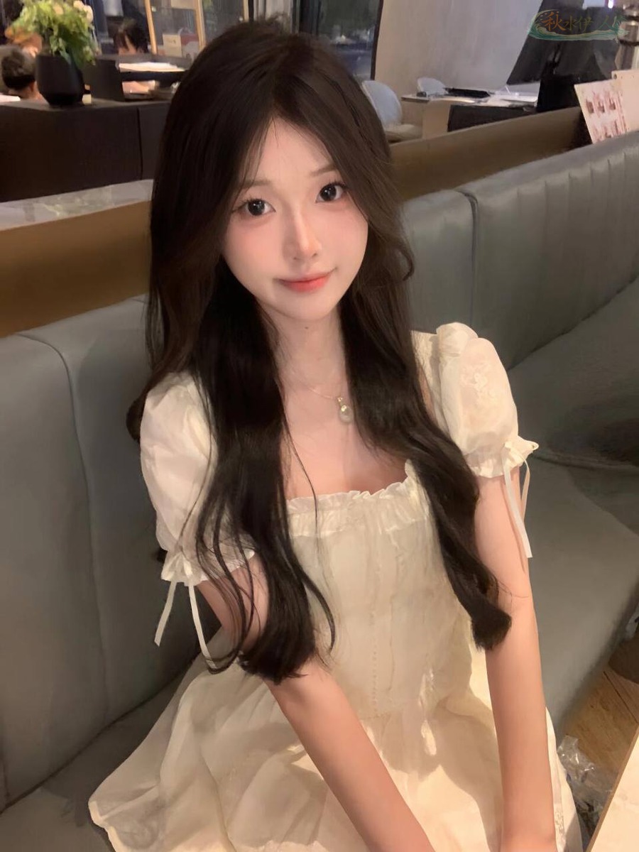 广州萝莉模特C罩杯写真