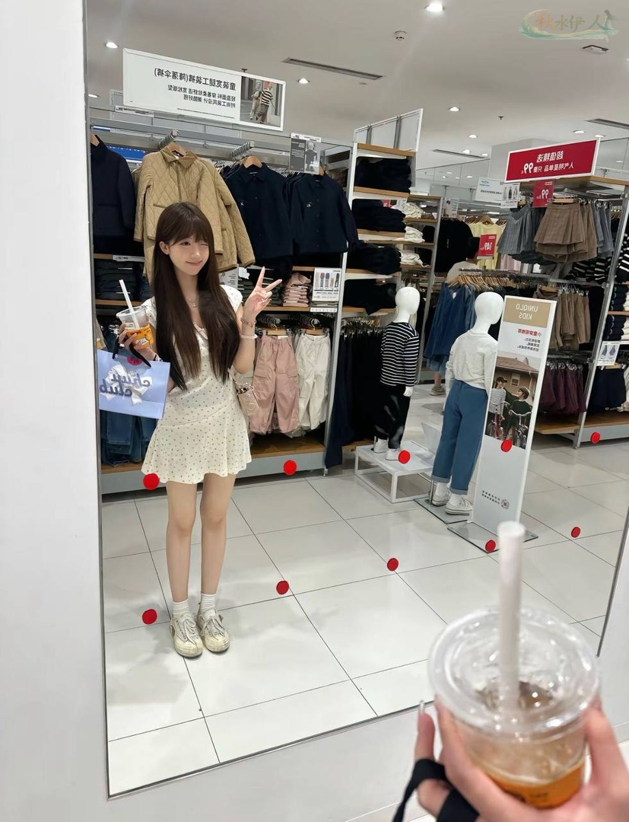 广州纯欲甜美模特写真街拍