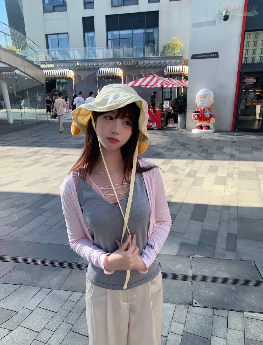 广州校园风模特纯欲侧脸