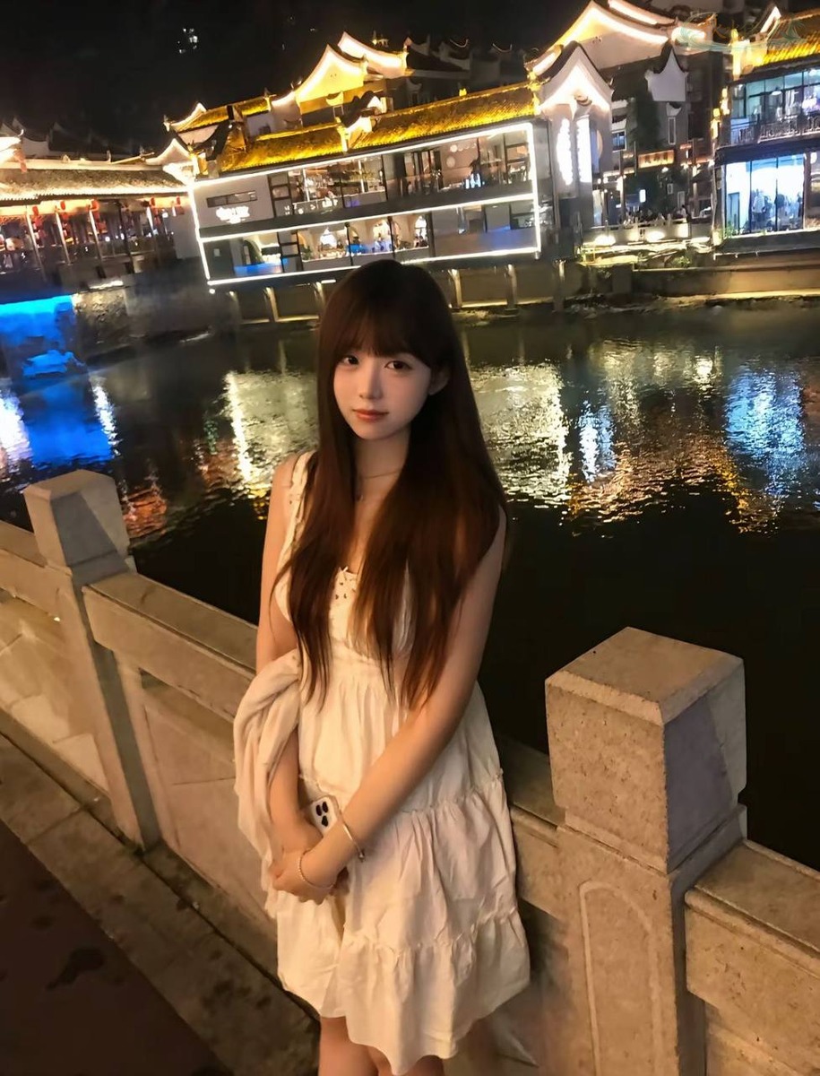 广州女友风模特清纯出镜