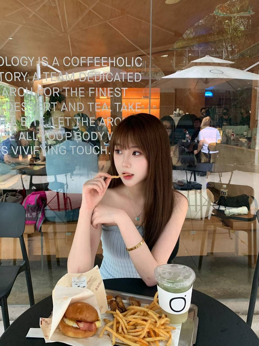 广州天然无整女友型模特写真