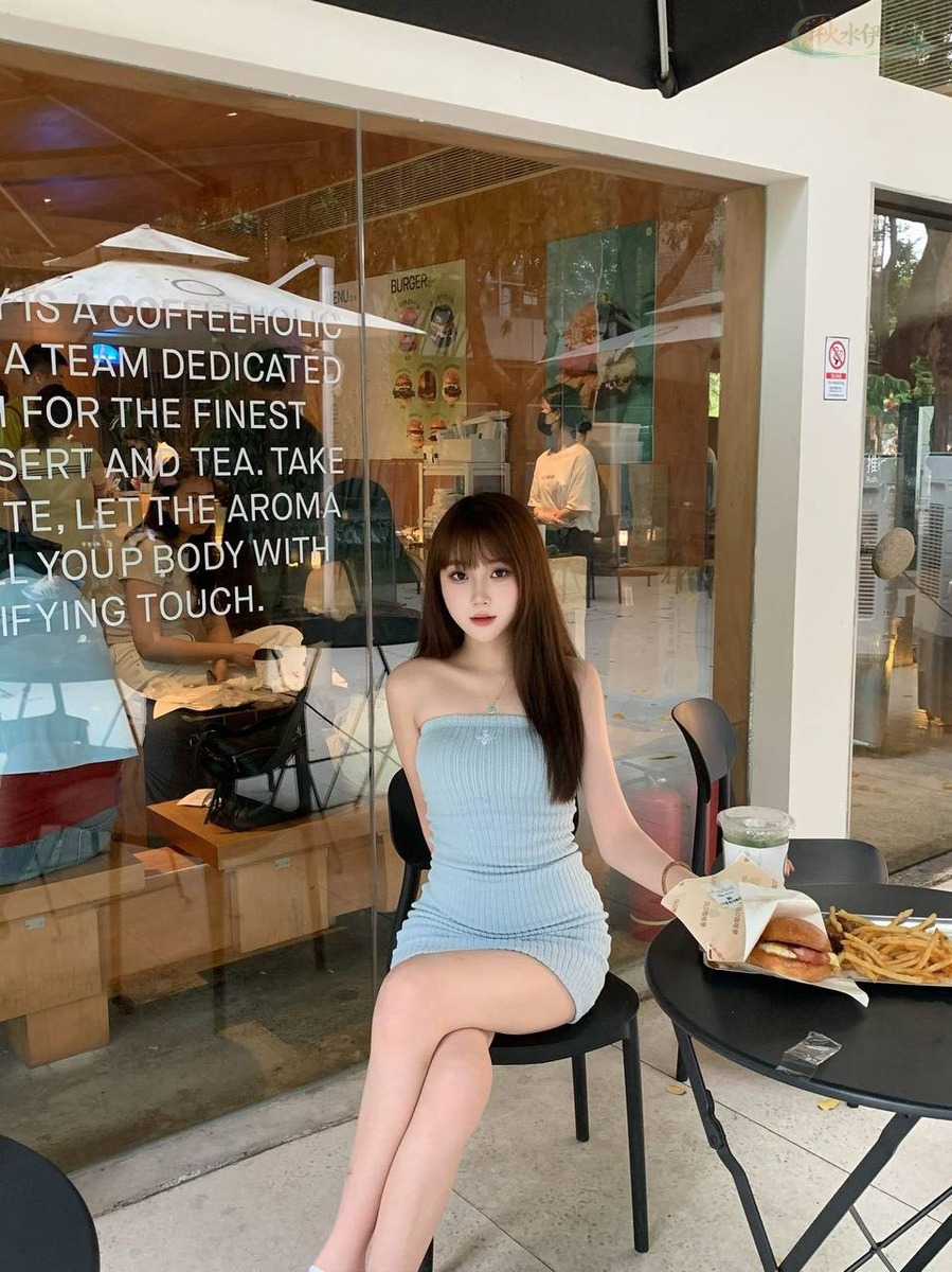 广州苗条筷子腿模特清新风格