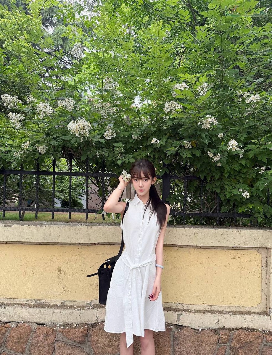 上海174cm模特甜美笑容