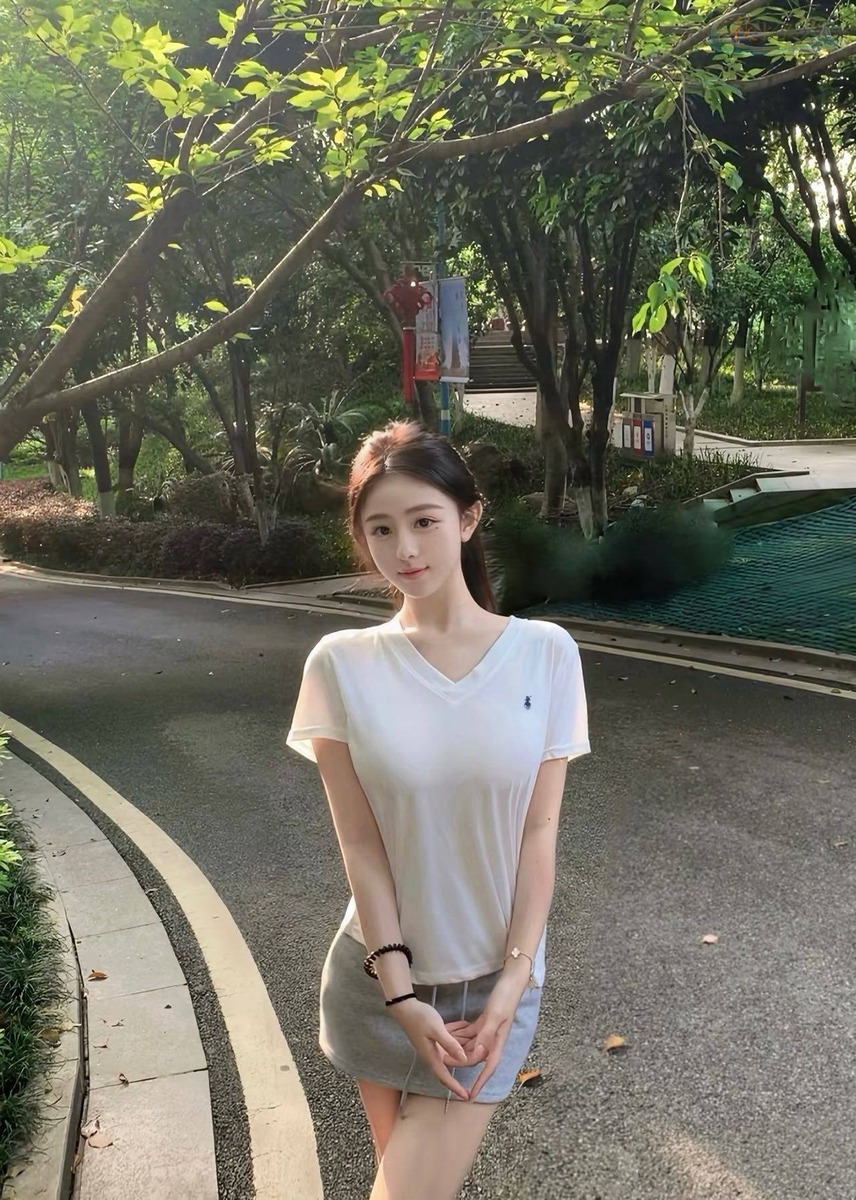 上海170cm模特温柔纯欲写真