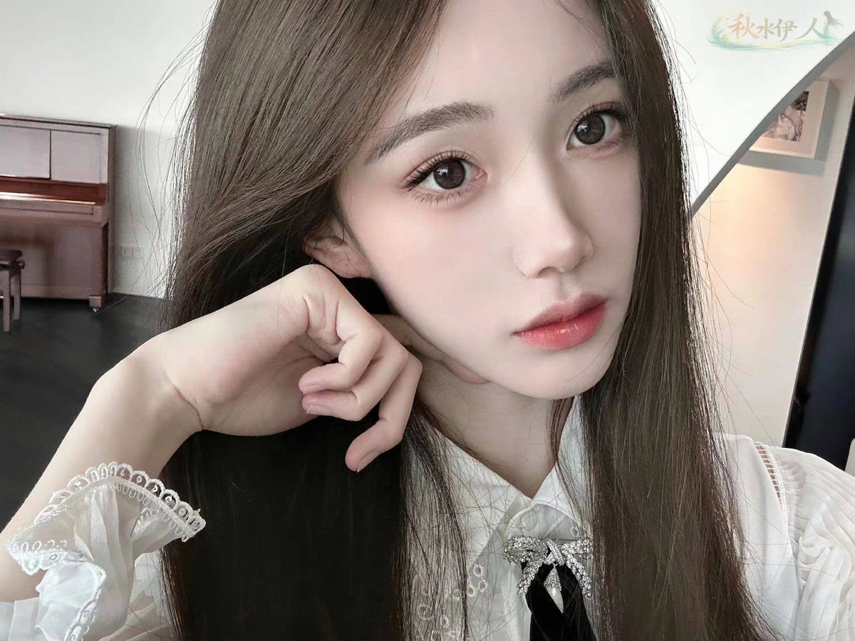 上海00后学妹清新风格拍摄