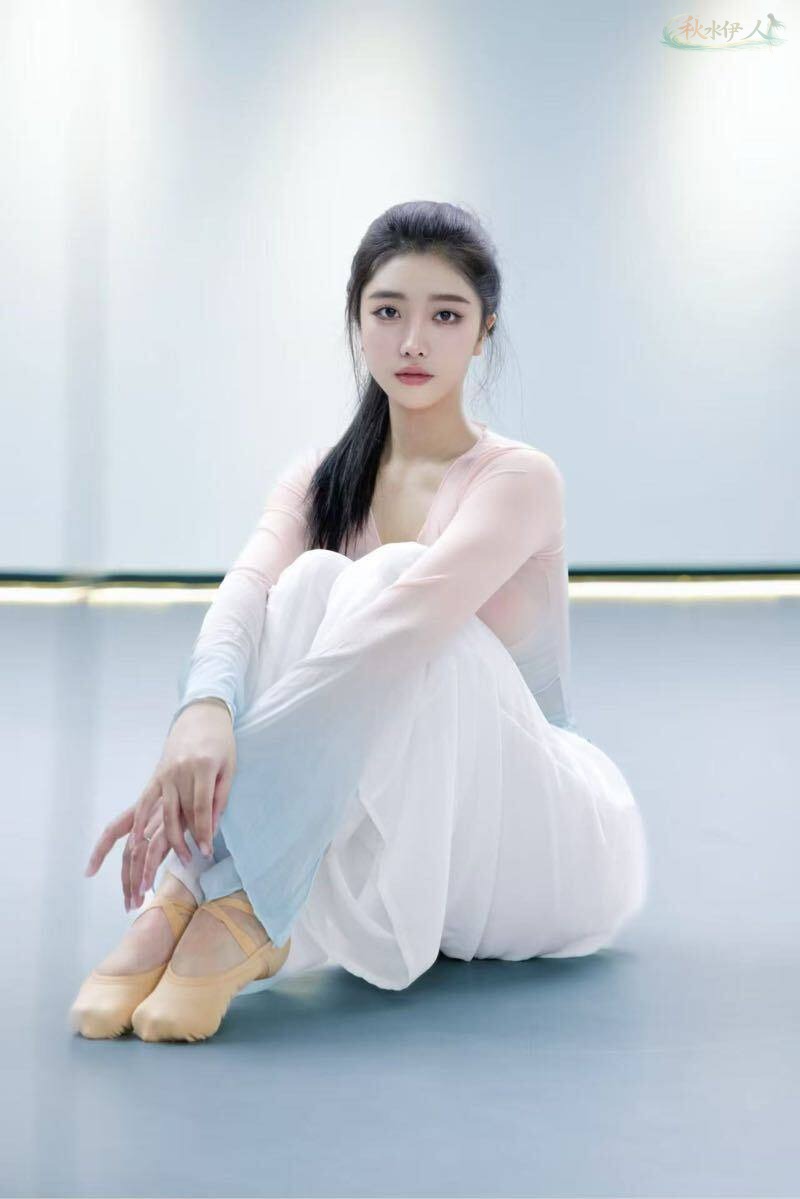 苏州天然无整模特校园风写真
