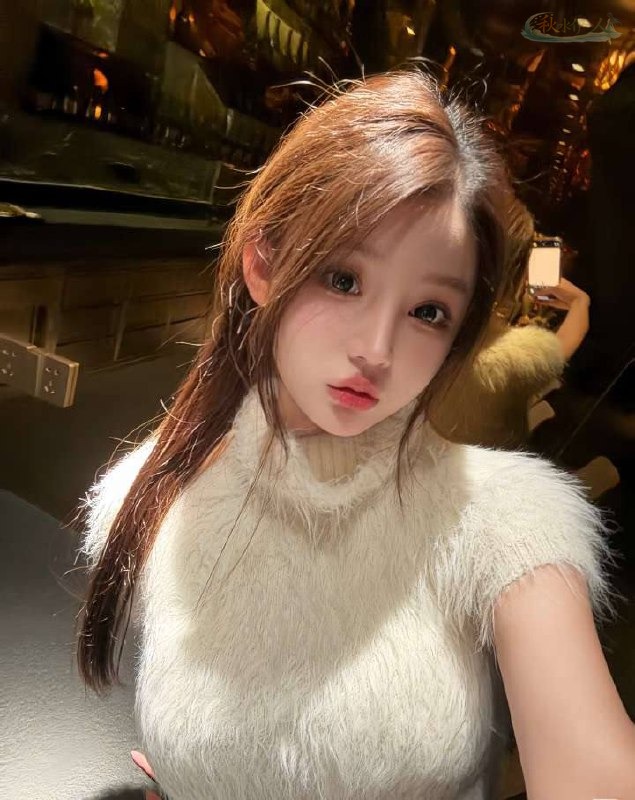 苏州173cm妈生脸少女侧身照