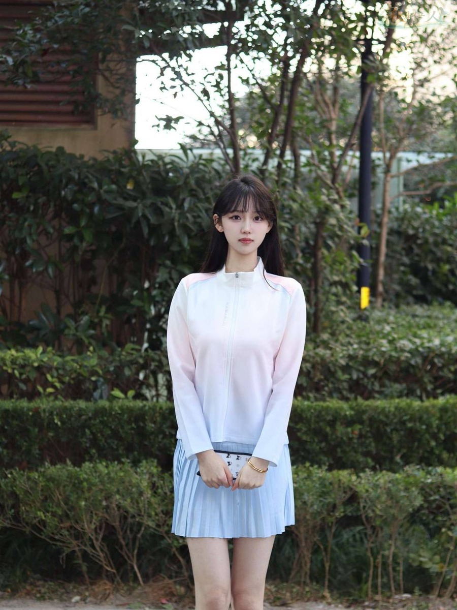 北京清纯学生模特长腿写真
